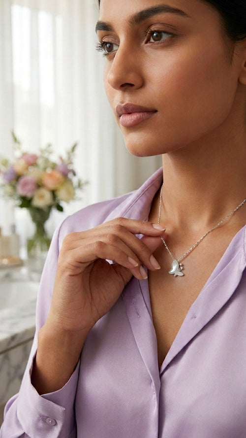 FLYING BUTTERFLY PENDENT WITH CHAIN